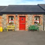 Farm Hostel, And