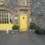 Farm Hostel, And Hostel *