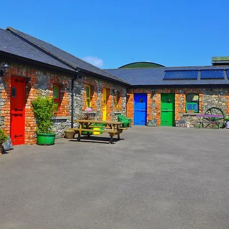 Farm Hostel, And