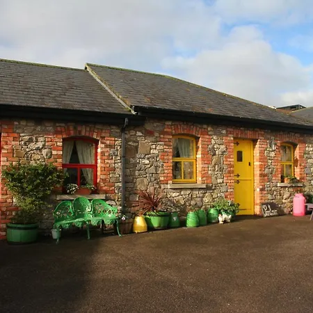 Farm Hostel, And Slane
