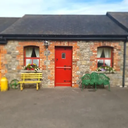 Farm Hostel, And