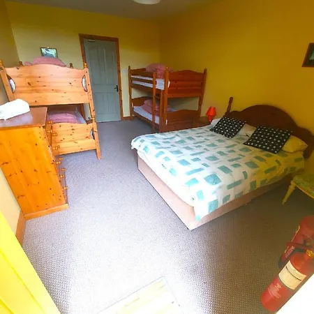 Farm Hostel, And 호스텔 *