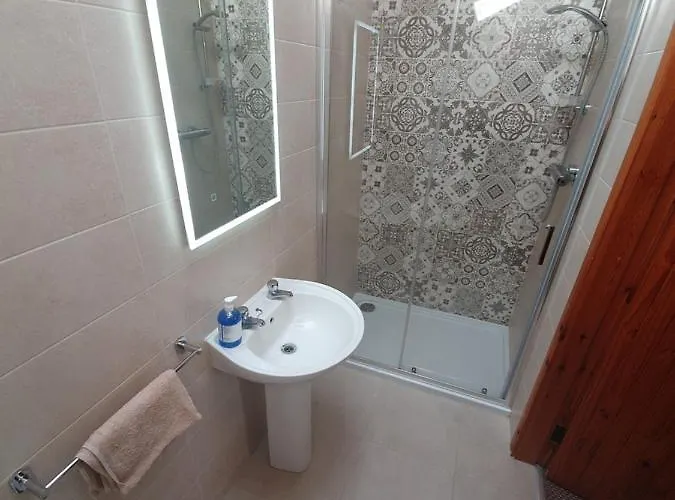 Farm Hostel, And אכסניה *