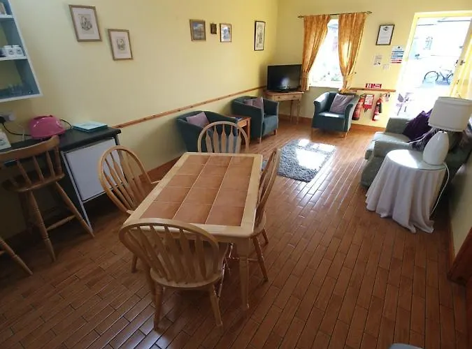 Farm Hostel, And 호스텔 슬레인