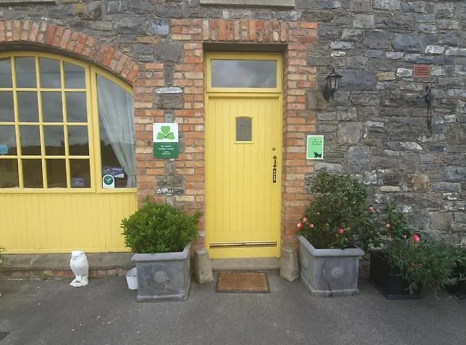 Farm Hostel, And Hostel *