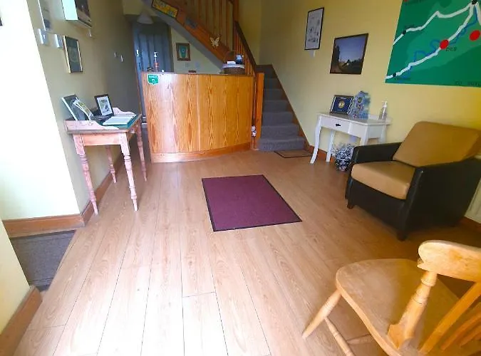 Farm Hostel, And * Slane